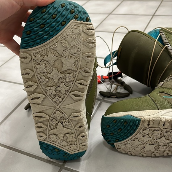 Burton Snowboard Boots - Picture 2 of 5